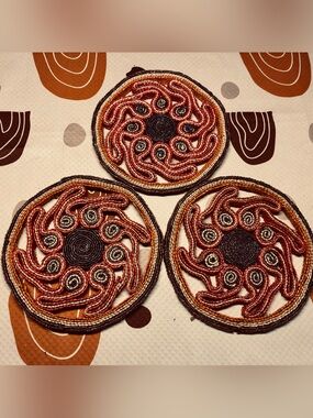 Round Woven Raffia Hot Pad Trivet Set